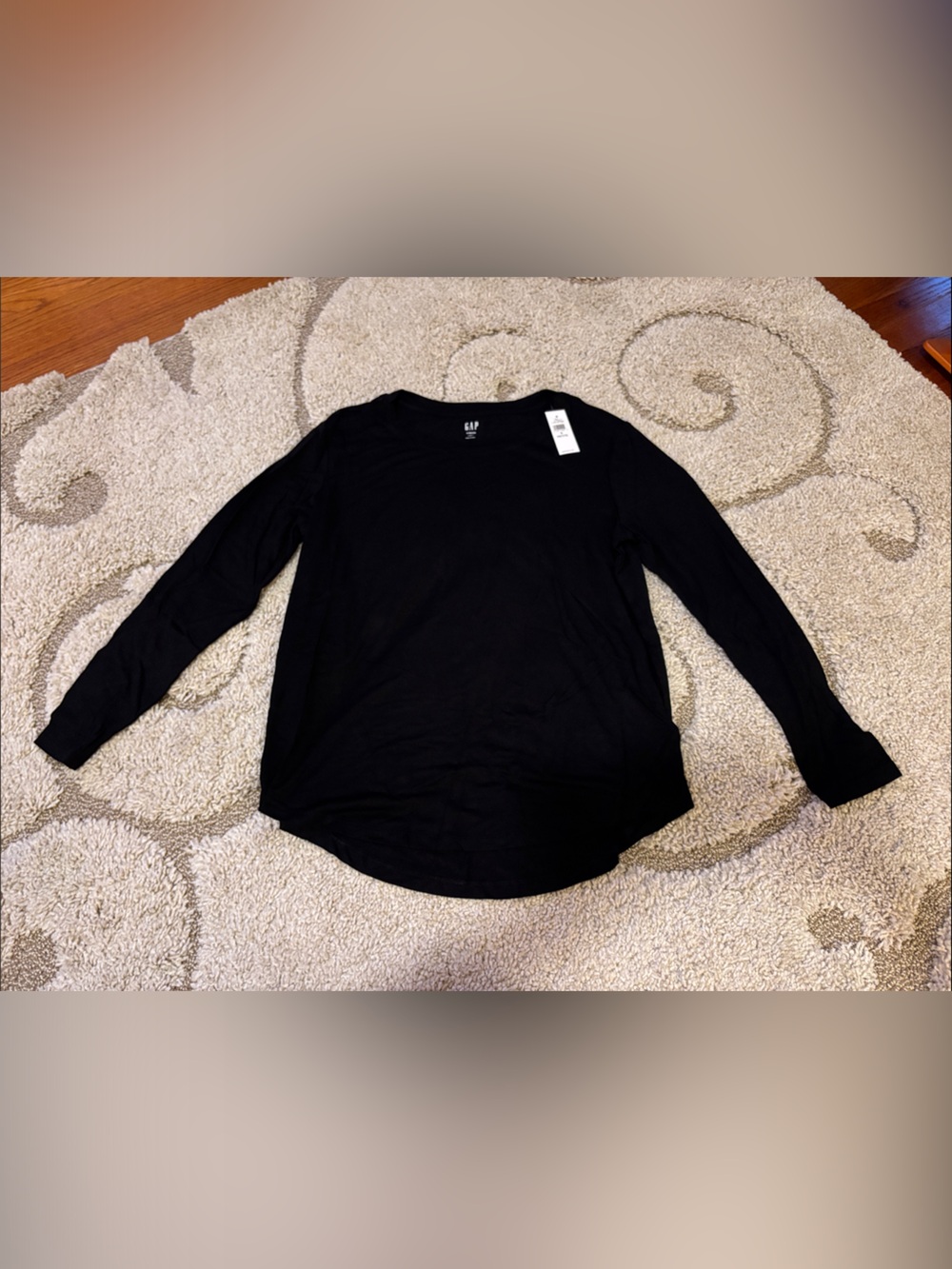 GAP Black Long-Sleeve Women's Crew Tee